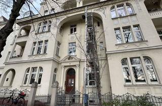 Wohnung mieten in Kirchweg 82, 34119 West, Stilvolle, gepflegte Altbauwohnung mit Balkon zu vermieten.