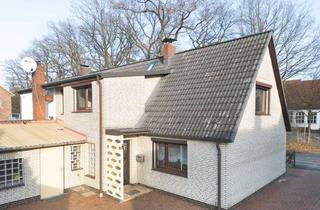 Doppelhaushälfte kaufen in 25421 Pinneberg, Doppelhaushälfte mit großem Grundstück und viel Raum für Ihre Wohnideen