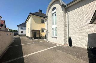 Haus kaufen in 31275 Lehrte, LEHRTE: Mehrgenerationenhaus mit Charme & Komfort – Zwei Wohnkonzepte auf einem Grundstück.