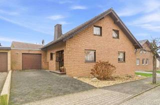 Einfamilienhaus kaufen in 50129 Bergheim, ++ TOP GEPFLEGT + FREISTEHEND: Einfamilienhaus mit Galerie, Großzügigkeit, Garten und Garage! ++