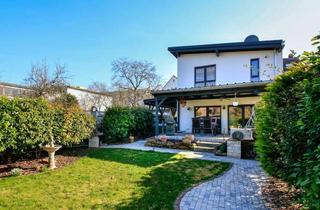 Anlageobjekt in 67063 Friesenheim/Nord, Charmantes Doppelhaus mit Einliegerwohnung und modernem Hinterhaus auf großzügigem Grundstück