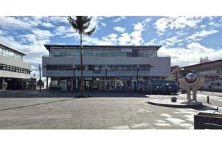 Gewerbeimmobilie kaufen in 70771 Leinfelden-Echterdingen, Büro-/Praxiseinheit mit 2 Parkplätzen im Zentrum von Leinfelden