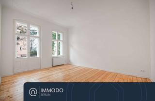 Wohnung kaufen in Schloßpark Lichterfelde, 12207 Lichterfelde, Altbau-Traum am Schlosspark Lichterfelde - Charmante Altbau 3 Zi Whg mit Balkon & Blick ins Grüne