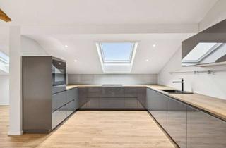 Wohnung kaufen in 83064 Raubling, Stilvoll wohnen unter dem Dach – exklusives Wohnerlebnis, ausgebaut mit Liebe zum Detail in Raubling