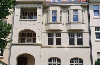 Wohnung mieten in Von-Bock-Str. 33, 45468 Mitte, Kernsanierte 3-Zimmer-1.OG-Wohnung mit zwei Balkonen in Mülheim an der Ruhr