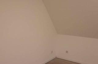 Wohnung mieten in Zum Sülzufer, 51491 Overath, Vollständig renovierte 1-Zimmer-Dachgeschosswohnung mit Einbauküche in Overath