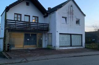 Haus kaufen in 84085 Langquaid, Zwei Einfamilienhäuser mit viel Platz im Zentrum von 84085 Langquaid