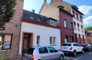 Einfamilienhaus kaufen in 40549 Düsseldorf, Düsseldorf - Bezugsfreies Einfamilien- und vermietetes Appartementhaus in schöner Düsseldorfer Wohnlage