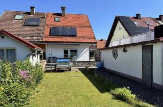 Doppelhaushälfte kaufen in 87437 Kempten, Kempten - Platz für Ideen: Doppelhaushälfte mit Charme und Entwicklungspotenzial