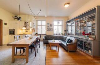 Wohnung kaufen in Friedrichstraße, 10117 Berlin, Berlin - Fantastische Lage in Berlin-Mitte! Historische Altbau-Wohnung inkl. Einbauküche, Gäste-WC, Kamin