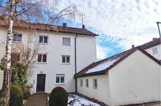 Wohnung kaufen in 70734 Fellbach, Sanierungsbedürftige 2-Zimmer-Dachgeschosswohnung in zentraler Lage von Fellbach