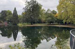 Wohnung kaufen in Volksgartenstraße 50, 50677 Altstadt-Süd, Wohnkomfort am Volksgarten - Lichtverwöhnte Dachwohnung mit großzügigem Grundriss *Balkon*Garage*