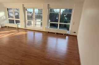 Wohnung kaufen in Saseler Chaussee, 22393 Hamburg, Lichtdurchflutete 3,5-Zimmer-Wohnung in Sasel | Südwest-Balkon & 2 TG-Stellplätze