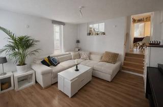 Wohnung kaufen in Burgstraße 71, 65817 Eppstein, Provisionsfrei: EG-Whg mit vielen kleinen Räumen und einem Hof/Stellplatz in der eppsteiner Altstadt