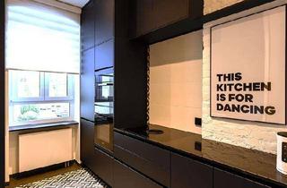 Wohnung kaufen in 12103 Tempelhof, Einzigartig kernsanierte Altbauperle - Charme trifft Moderne - provisionsfrei sofort verfügbar