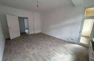 Wohnung mieten in Otto-Richter-Straße 13a, 39116 Sudenburg, Nicht lange überlegen! Geräumige 3-Zimmer-Wohnung mit Balkon und Loggia!