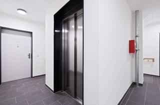 Wohnung mieten in Holstenbrücke 24, 24103 Vorstadt, 2-Zimmer-Wohnung mit Loggia am Kieler Bootshafen