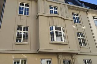 Wohnung mieten in Ludgerusstraße, 40225 Bilk, Willkommen in Bilk, Charmante Wohnung mit Balkon im denkmalgeschützten Altbau...