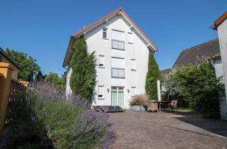 Haus kaufen in 52388 Nörvenich, Freistehendes Haus mit 3 Garagen & großem Garten – Nähe Köln/Düren