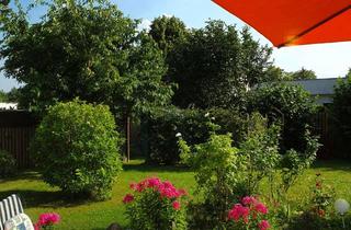 Einfamilienhaus kaufen in 15831 Blankenfelde-Mahlow, Gemütliches Einfamilienhaus mit großem Grundstück, Doppelgarage und zwei Sommerhäuschen