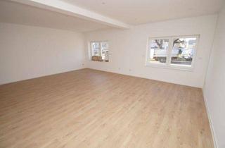 Wohnung mieten in Talstraße 1a, 06258 Schkopau, großzügige 3-Zimmer-Wohnung, große Küche, Wanne, Dusche, 35 m² großes Wohnzimmer, Hobbyraum