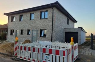 Haus mieten in 41836 Hückelhoven, Erstbezug! Doppelhaushälfte mit 4 Zimmern und kleinem Garten