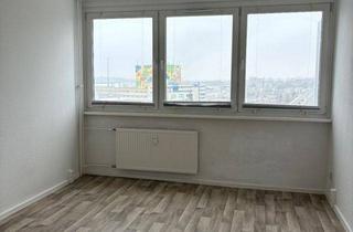 Wohnung mieten in Woldegker Straße 30, 17033 Neubrandenburg, Kreativ werden ! ** 0802 **