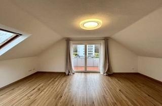 Wohnung kaufen in 72202 Nagold, Wohnen auf dem Lemberg - 3-Zimmer Dachgeschosswohnung mit Balkon und Gartenanteil