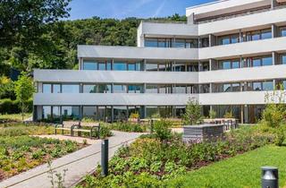 Wohnung kaufen in 65719 Hofheim am Taunus, Schickes Studio-Apartment mit EBK, 22 m² Süd-Ost Balkon & Unterstützung im Alltag! Jetzt ansehen!