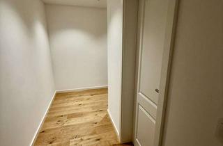 Wohnung kaufen in Professor-Kallmann-Straße, 82049 Pullach, 4 Zimmer DG mit Wohnküche Ortsmitte Pullach