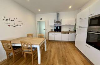 Wohnung mieten in Clemens-August-Straße, 50321 Brühl, Exklusive 2-Raum-EG-Wohnung mit großer Terrasse, Küche und eigenem Garten in Brühl Zentrum