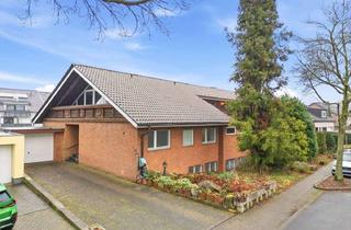 Einfamilienhaus kaufen in 50321 Brühl, Großes Einfamilienhaus mit Schwimmbad und Garagen!