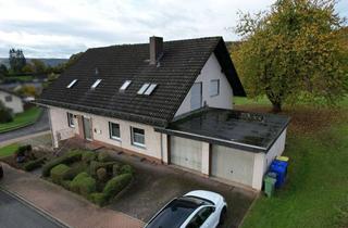 Mehrfamilienhaus kaufen in 37688 Beverungen, Mehrfamilienhaus mit Doppelgarage in Beverungen-Blankenau