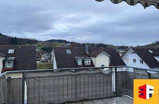Wohnung kaufen in 77704 Oberkirch, Oberkirch - Zentral in Oberkirch. 3-Zi. Whg. mit Balkon u. TG-Stellplatz im Mehrfam. Whs. Baujahr 2003 mit Aufzug