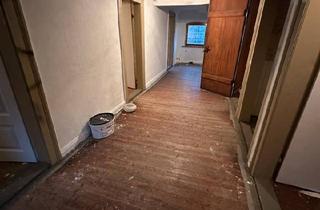 Haus kaufen in 38114 Braunschweig, Braunschweig - Sanierungsbedürftiges Haus Bs Ölper Denkmalschutz