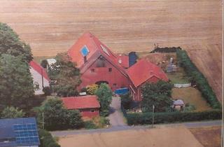Haus kaufen in 33775 Versmold, Versmold - Resthof mit 3 bzw. 4 Wohneinheiten und 5 Garagen im Aussenbereich