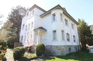 Villa kaufen in 61350 Bad Homburg, Bad Homburg vor der Höhe - Charmantes Altbau-Investment in Toplage - Dach-Maisonettewohnung im Herzen von Bad Homburg