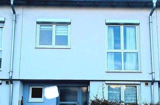 Haus kaufen in 71272 Renningen, Renningen - Attraktives Reihenmittelhaus 2 TG-Stellplätze, Garten, PV-Anlage