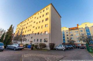 Wohnung kaufen in Treseburger Str. 6, 10589 Berlin, Berlin - Rented 2-room apartment with balcony in Charlottenburg