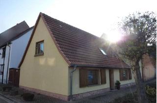 Einfamilienhaus kaufen in 06577 Heldrungen, An der Schmücke - Einfamilienhaus Zentrale Lage mit moderner Küche