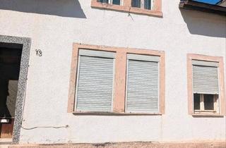 Reihenhaus kaufen in 55545 Bad Kreuznach, Bad Kreuznach - Sanierungsbedürftiges Reihenmittelhaus mit Hof