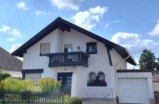 Haus kaufen in 66424 Homburg, Homburg - Freistehendes Komforthaus mit Balkonen, teilüberdachter Terrasse, Garten, Garage und Autoabstellplätzen, in Homburg OT