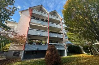Wohnung kaufen in 68199 Neckarau, Charmante Dachgeschosswohnung mit Loggia und Blick ins Grüne