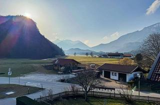 Wohnung kaufen in 83246 Unterwössen, Bezugsfrei: Alpen-Dachgeschosswohnung in Unterwössen + Ferienvermietung genehmigt