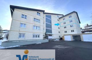 Wohnung kaufen in 78141 Schönwald, Wohnglück mit Ausblick – Gepflegte 3,5-Zimmer-Eigentumswohnung mit Balkon und Garage in Schönwald!