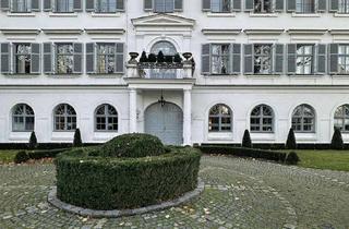 Wohnung kaufen in 82281 Egenhofen, Exklusive Schlosswohnung mit Garten - Wohnen im Barockschloss Weyhern