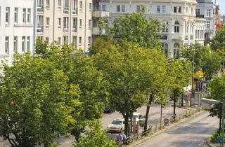 Wohnung kaufen in Reeperbahn 131, 20359 St. Pauli, ULI VOGELER GmbH - VERMIETETE 2-ZIMMERWOHNUNG IM 4. OG MIT SÜDBALKON UND TIEFGARAGENSTELLPLATZ