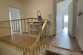 Wohnung mieten in Saarstr., 46045 Altstadt-Mitte, pures Wohnglück: ren. 4,5-Raum-Wohnung mit umliegenden Balkon und zwei Badezimmern auf ca. 130 m²