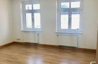 Wohnung mieten in Heinrich-Heine-Straße 18, 19053 Paulsstadt, 2-Zimmer Dachgeschoss-Wohnung mit EBK und Balkon