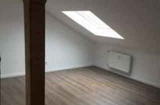 Wohnung mieten in Hochstraße 25-27, 46236 Bottrop, 1,5-Zimmer-Dachgeschosswohnung in zentraler Lage von Bottrop